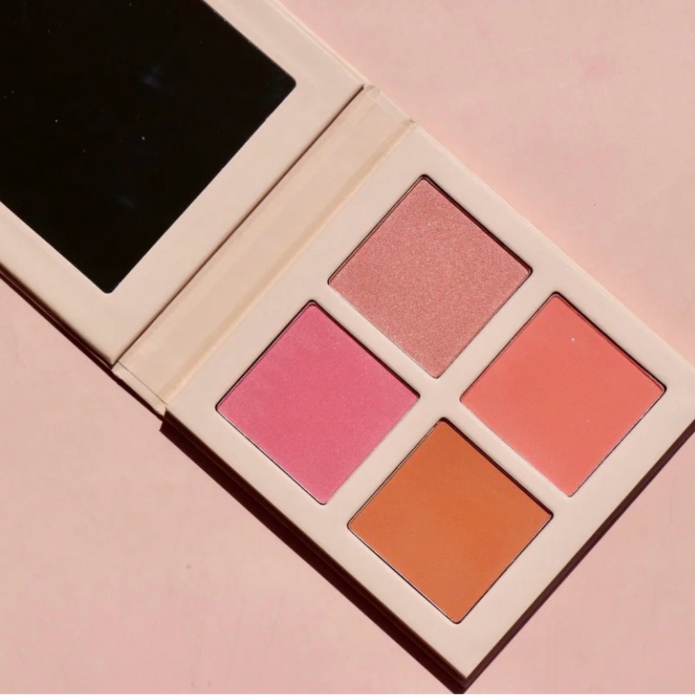 🦋 $10 Moonslice Beauty Blushing Moon Palette - Picture 5 of 5